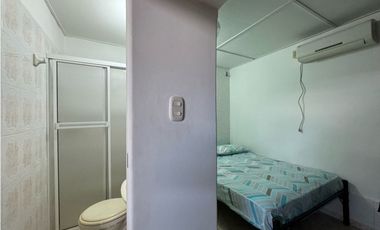 Casa tipo hostal en rodadero sur límite con gaira