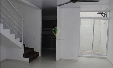 VENDO CASA EN CONDOMINIO CON PISCINA RICAURTE