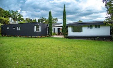 Casa en venta en Envigado sector El Escobero