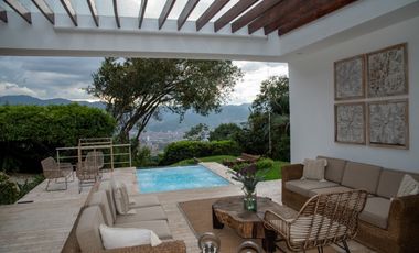 Casa en venta en Envigado sector El Escobero