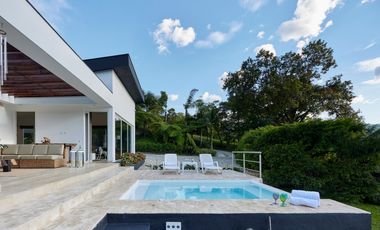 Casa en venta en Envigado sector El Escobero