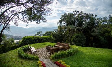 Casa en venta en Envigado sector El Escobero