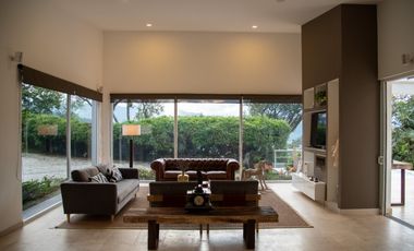 Casa en venta en Envigado sector El Escobero