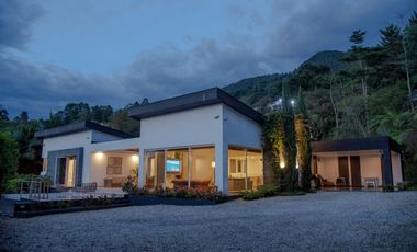 Casa en venta en Envigado sector El Escobero