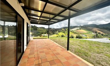 Hermosa Casa finca en El Santuario- Antioquia