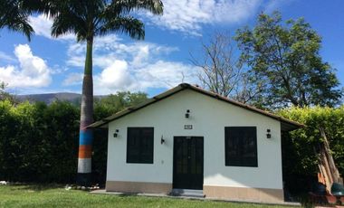 CASA CAMPESTRE EN VENTA - CHINAUTA