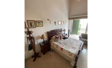 Se Vende Penthouse Dúplex los Colores