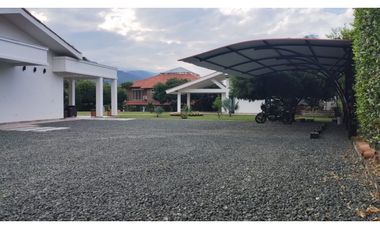 Casa campestre de 1.550m2 en condominio en venta La Buitrera Palmira