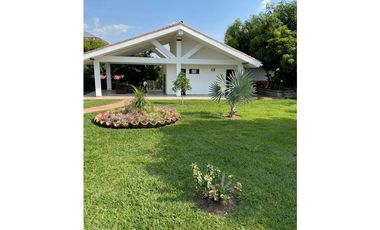 Casa campestre de 1.550m2 en condominio en venta La Buitrera Palmira