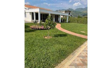 Casa campestre de 1.550m2 en condominio en venta La Buitrera Palmira