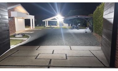 Casa campestre de 1.550m2 en condominio en venta La Buitrera Palmira