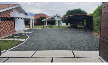 Casa campestre de 1.550m2 en condominio en venta La Buitrera Palmira