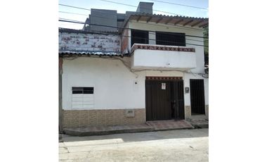 Casa en venta con dos pisos independientes en Cisneros Antioquia