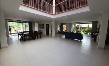 Casa campestre en venta La Buitrera Condominio La Acuarela Palmira