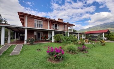 Casa campestre en venta La Buitrera Condominio La Acuarela Palmira