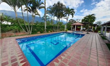 Casa campestre en venta La Buitrera Condominio La Acuarela Palmira