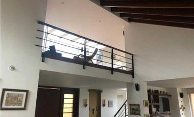 OPORTUNIDAD VENDO EXCLUSIVA CASA EN KALAMARY CLUB HOUSE CHIA