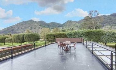 OPORTUNIDAD VENDO EXCLUSIVA CASA EN KALAMARY CLUB HOUSE CHIA