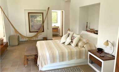 VENDO ESPECTACULAR CASA EN PEÑALISA -CADIZ REMODELADA ESQUINERA