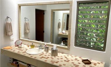VENDO ESPECTACULAR CASA EN PEÑALISA -CADIZ REMODELADA ESQUINERA