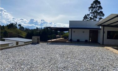 CASA FINCA EN VENTA, CRISTO REY, EL CARMEN