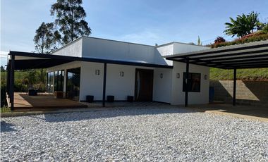 CASA FINCA EN VENTA, CRISTO REY, EL CARMEN