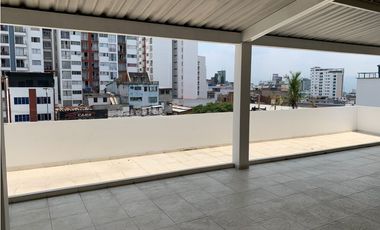VENDO VITRINA COMERCIAL SÚPER UBICADA EN BUCARAMANGA
