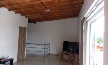 VENDO CASA  CAMPESTRE  CERCA A LA CIUDAD