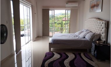 VENDO CASA  CAMPESTRE  CERCA A LA CIUDAD