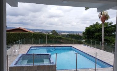 VENDO CASA  CAMPESTRE  CERCA A LA CIUDAD