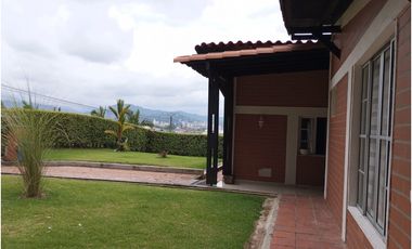 VENDO CASA  CAMPESTRE  CERCA A LA CIUDAD