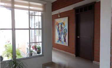 VENDO CASA  CAMPESTRE  CERCA A LA CIUDAD