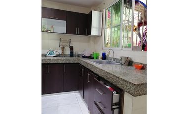 Se vende casa amplia barrio centro soledad
