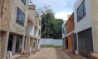 Casas Nuevas en La Mesa Cundi