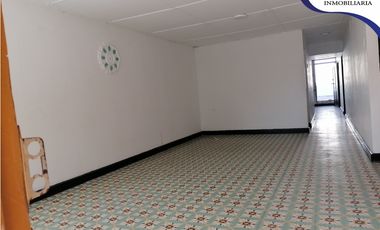 Se vende casa en el centro soledad