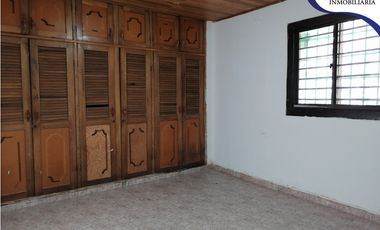 Se vende casa en el centro soledad