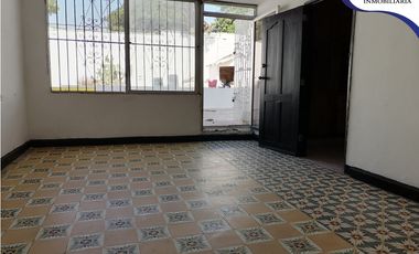 Se vende casa en el centro soledad