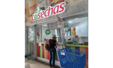 Se vende local en mall comercial excelente ubicación