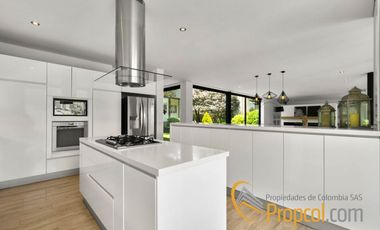 Se Vende Casa en Conjunto Macadamia del Rio, La Calera