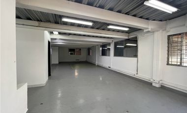 Bodega Industrial Sabaneta Ancon Sur. Para inversión está alquilada