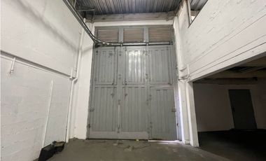 Bodega Industrial Sabaneta Ancon Sur. Para inversión está alquilada