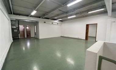 Bodega Industrial Sabaneta Ancon Sur. Para inversión está alquilada