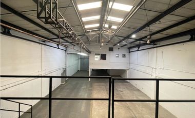 Bodega Industrial Sabaneta Ancon Sur. Para inversión está alquilada