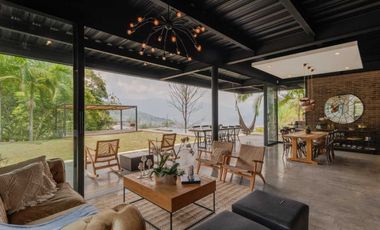 Vendo Casa Campestre en Envigado