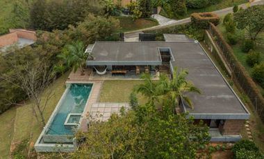 Vendo Casa Campestre en Envigado