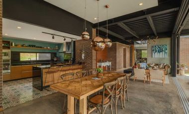 Vendo Casa Campestre en Envigado