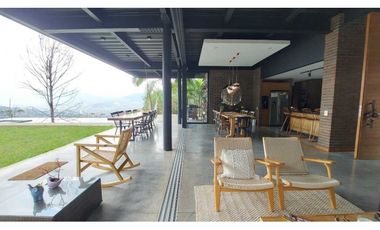 Vendo Casa Campestre en Envigado