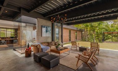 Vendo Casa Campestre en Envigado