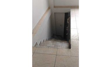 Casa Sobre La Vía Principal En La Mesa Cundi