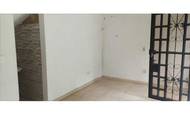 Casa Sobre La Vía Principal En La Mesa Cundi